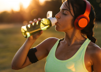 Cómo Evitar la Deshidratación al Correr: Guía Definitiva