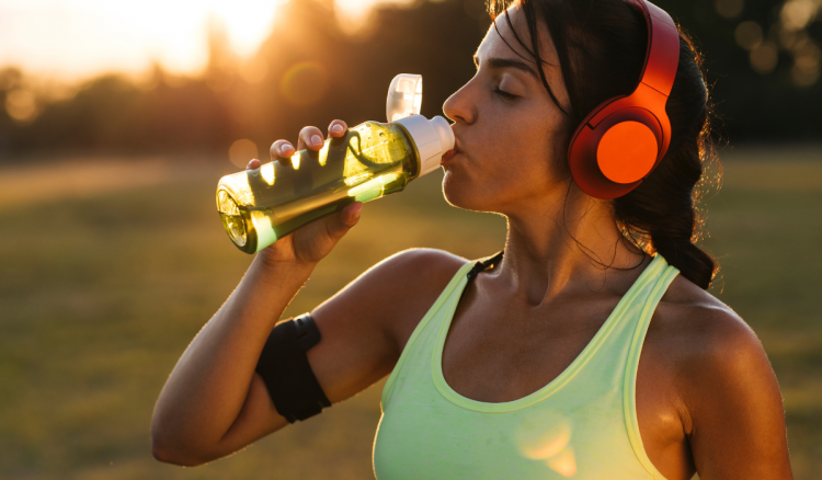 Cómo Evitar la Deshidratación al Correr: Guía Definitiva