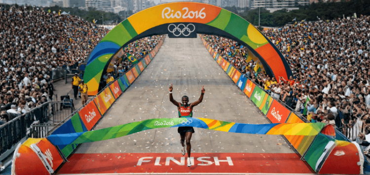 Kipchoge Maratón Porto Alegre: Regreso Épico