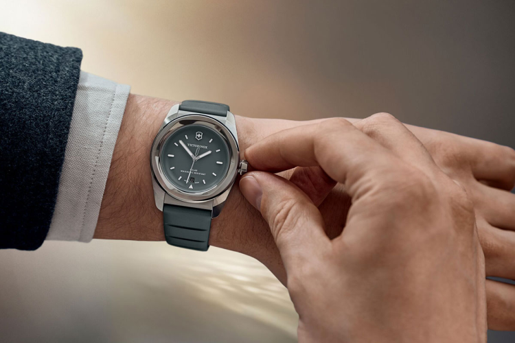 victorinox concept one: energía solar y diseño
