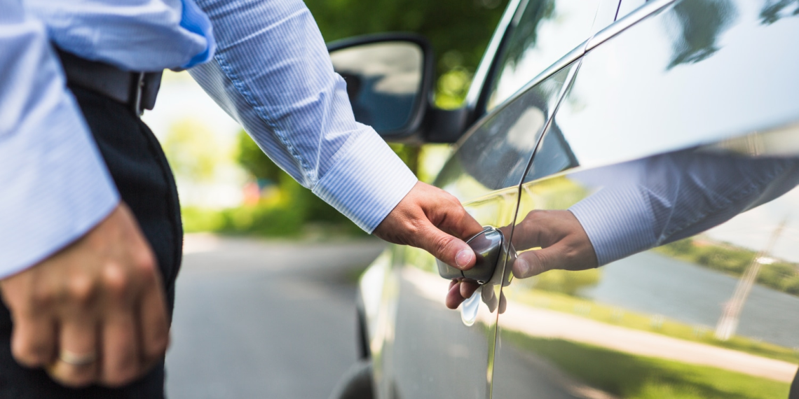 Renta de auto en viaje de negocios en México hoy